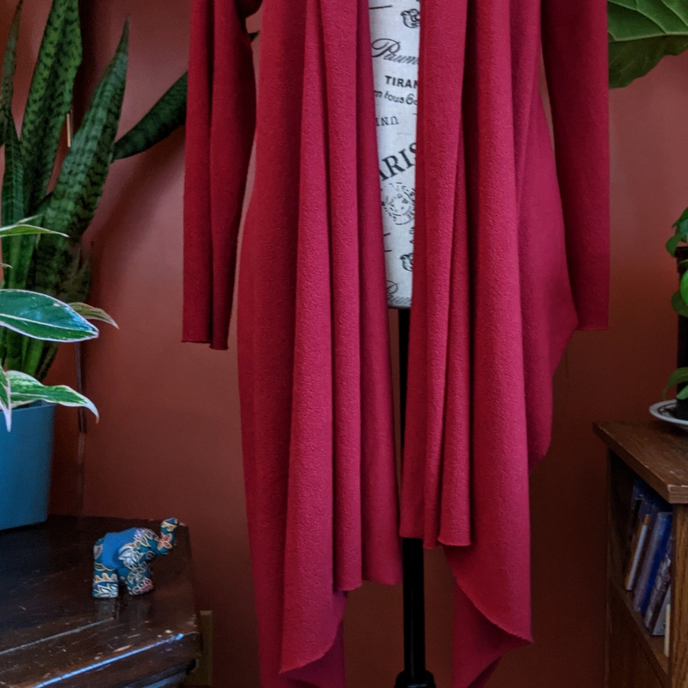 Deep Red Open Front High Low Cardigan - Picture 3 of 10